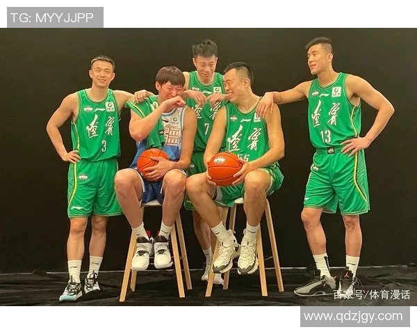 西安篮球队的默契配合与战术分析探讨篮球发展新方向 西安篮球队的默契配合与战术分析探讨篮球发展新方向